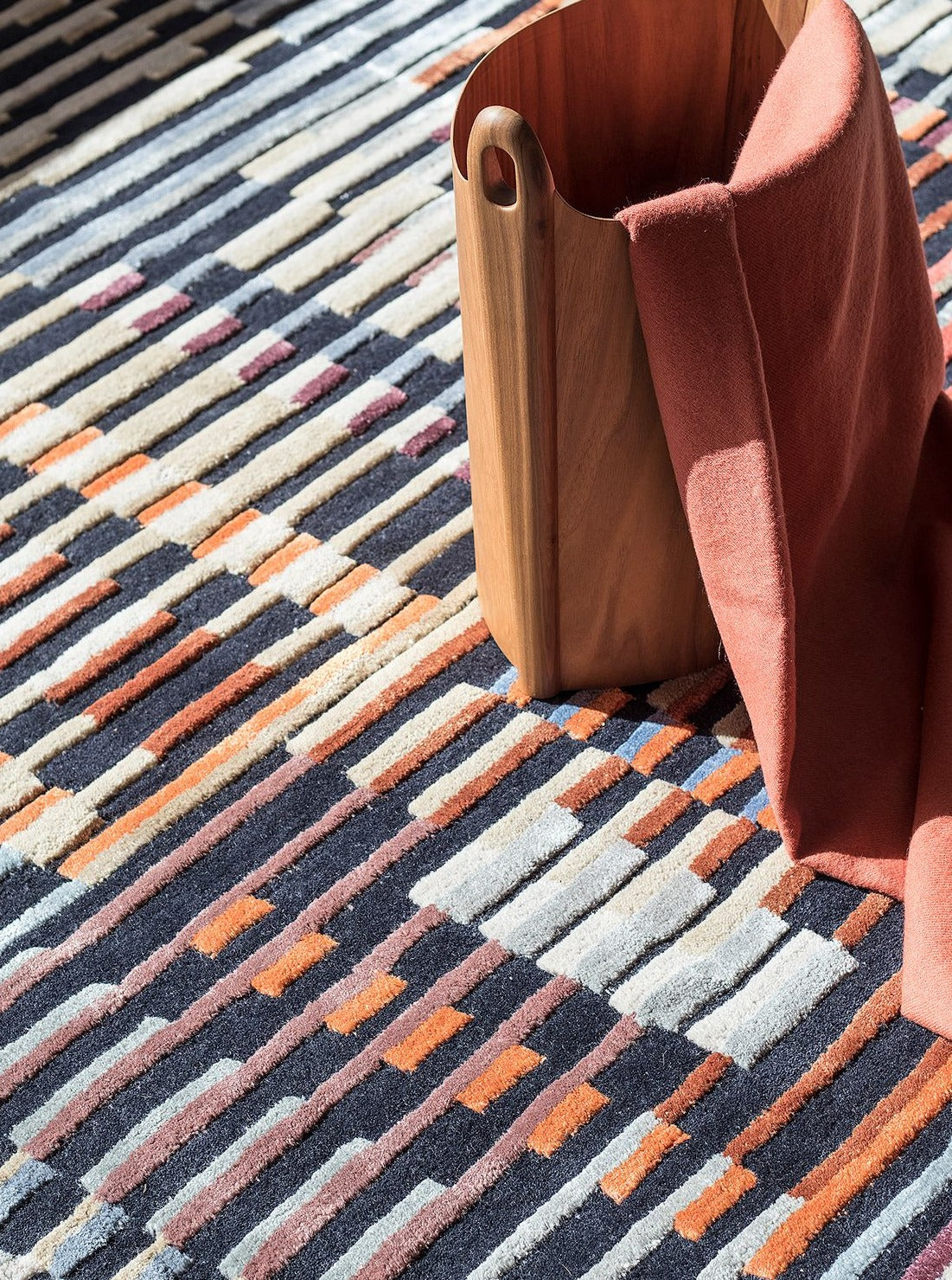 Front Rose Taupe | Craftmanship | Volver Studio