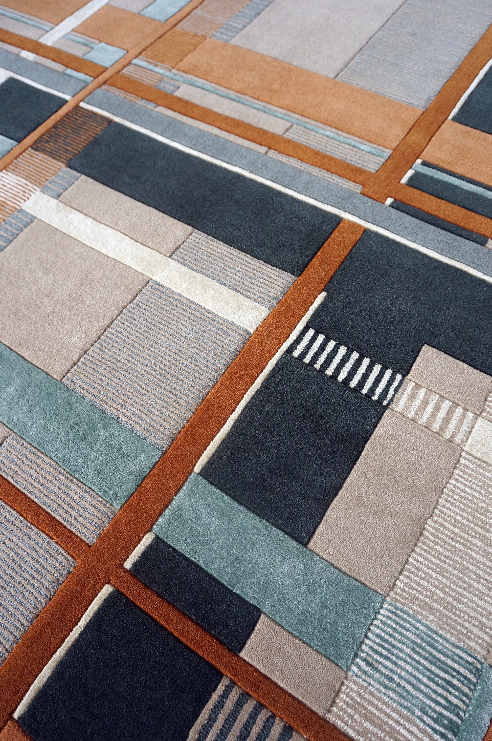 Ruter Almond Coral | Craftmanship | Volver Studio